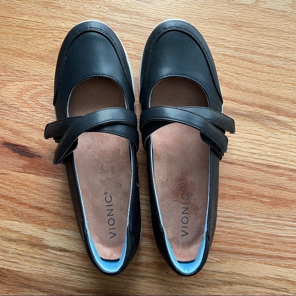 Vionic US 6.5 Magnolia Cala Mary Jane Sneakers